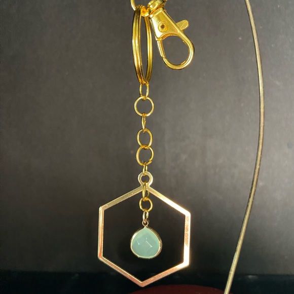 Handcrafted Keychain - Light Green Stone - Picture 3 of 10